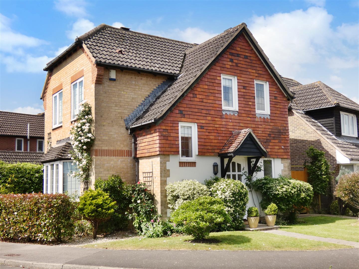 3 bedroom Detached house For Sale