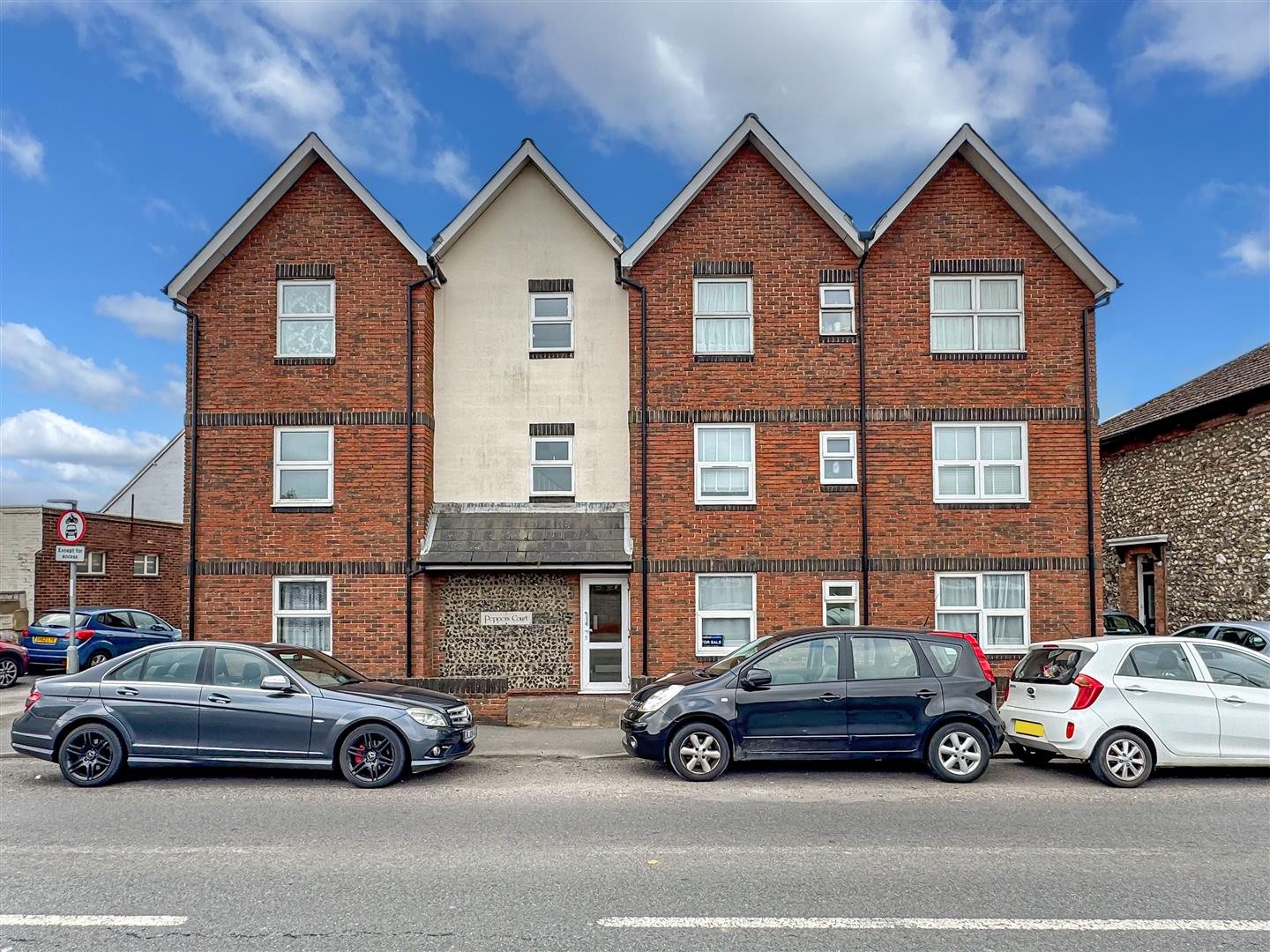 1 bedroom Apartment For Sale