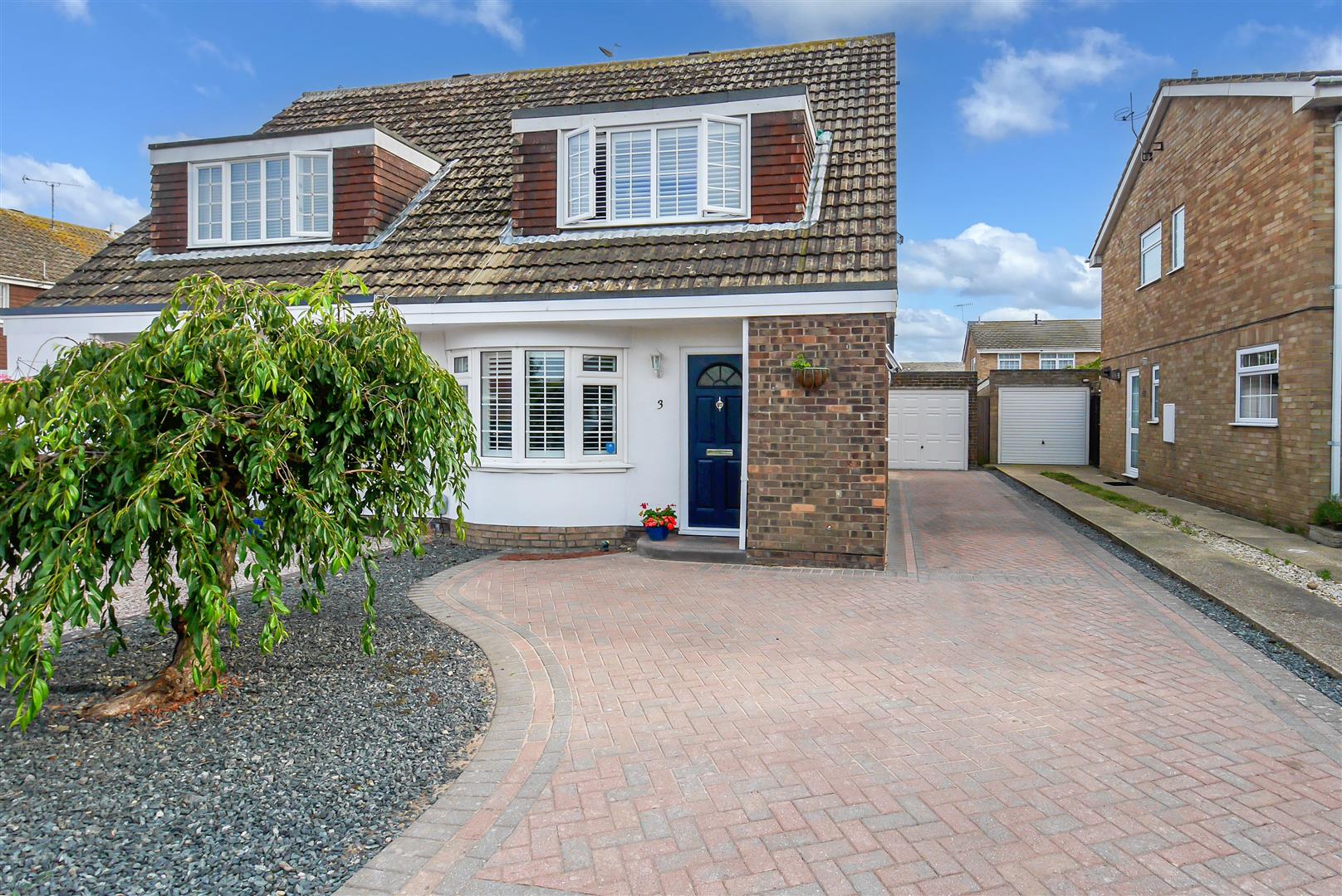 3 bedroom Semi-detached house For Sale