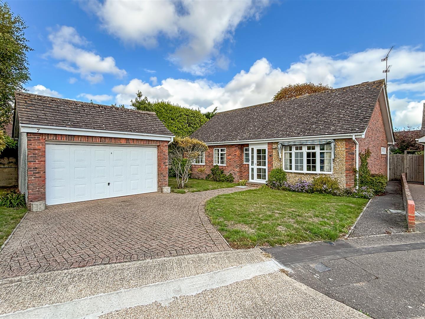 3 bedroom Detached bungalow Sold