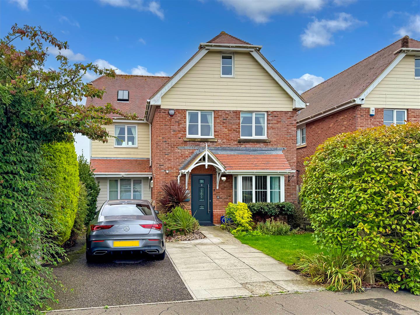 6 bedroom Detached house For Sale