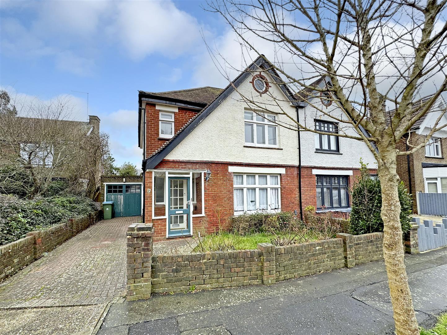 3 bedroom Semi-detached house For Sale