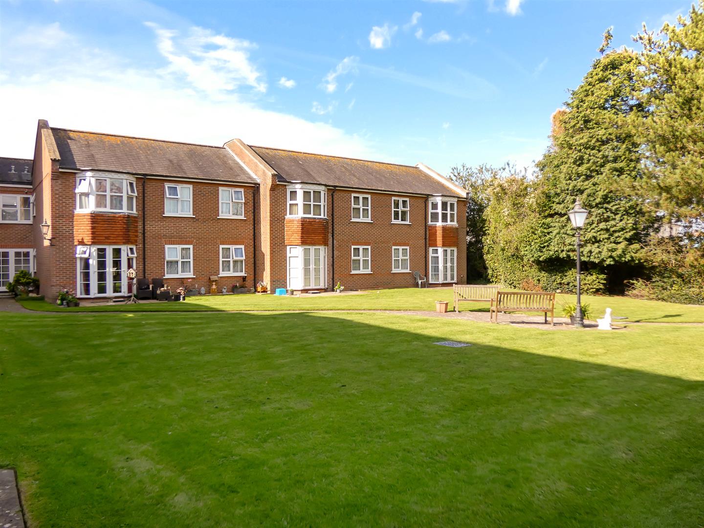 1 bedroom Apartment For Sale