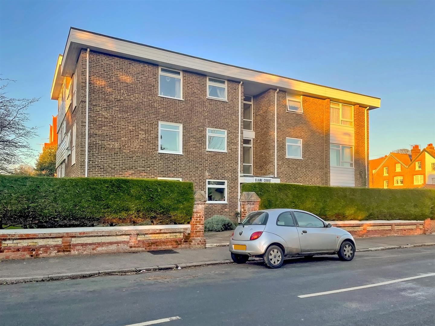 1 bedroom Apartment For Sale