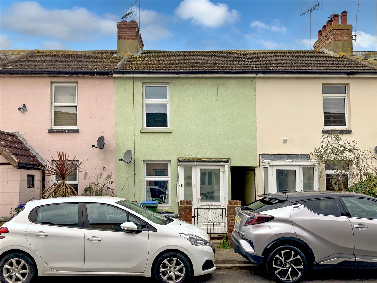 2 bedroom Cottage For Sale