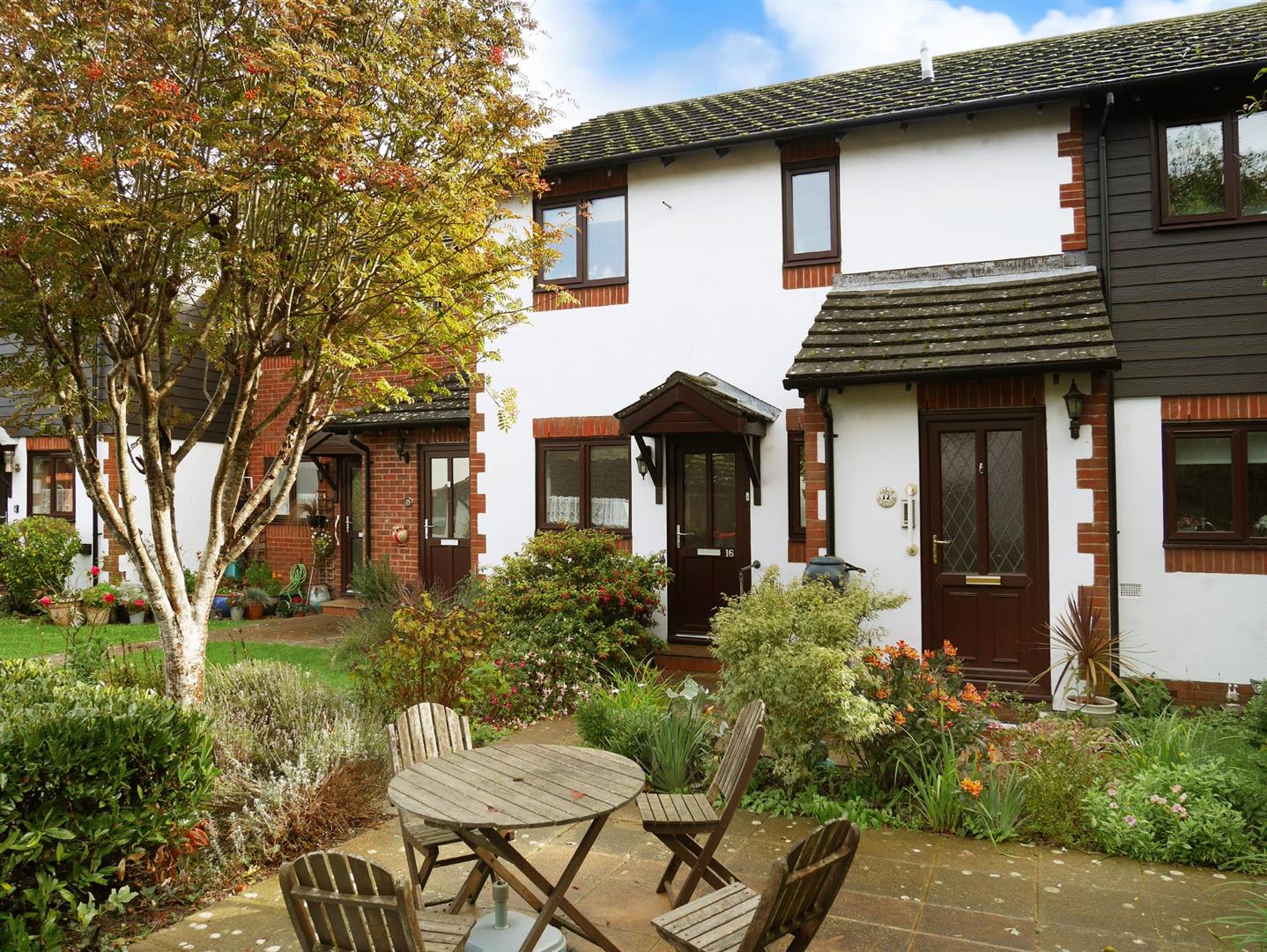 1 bedroom Apartment Under Offer