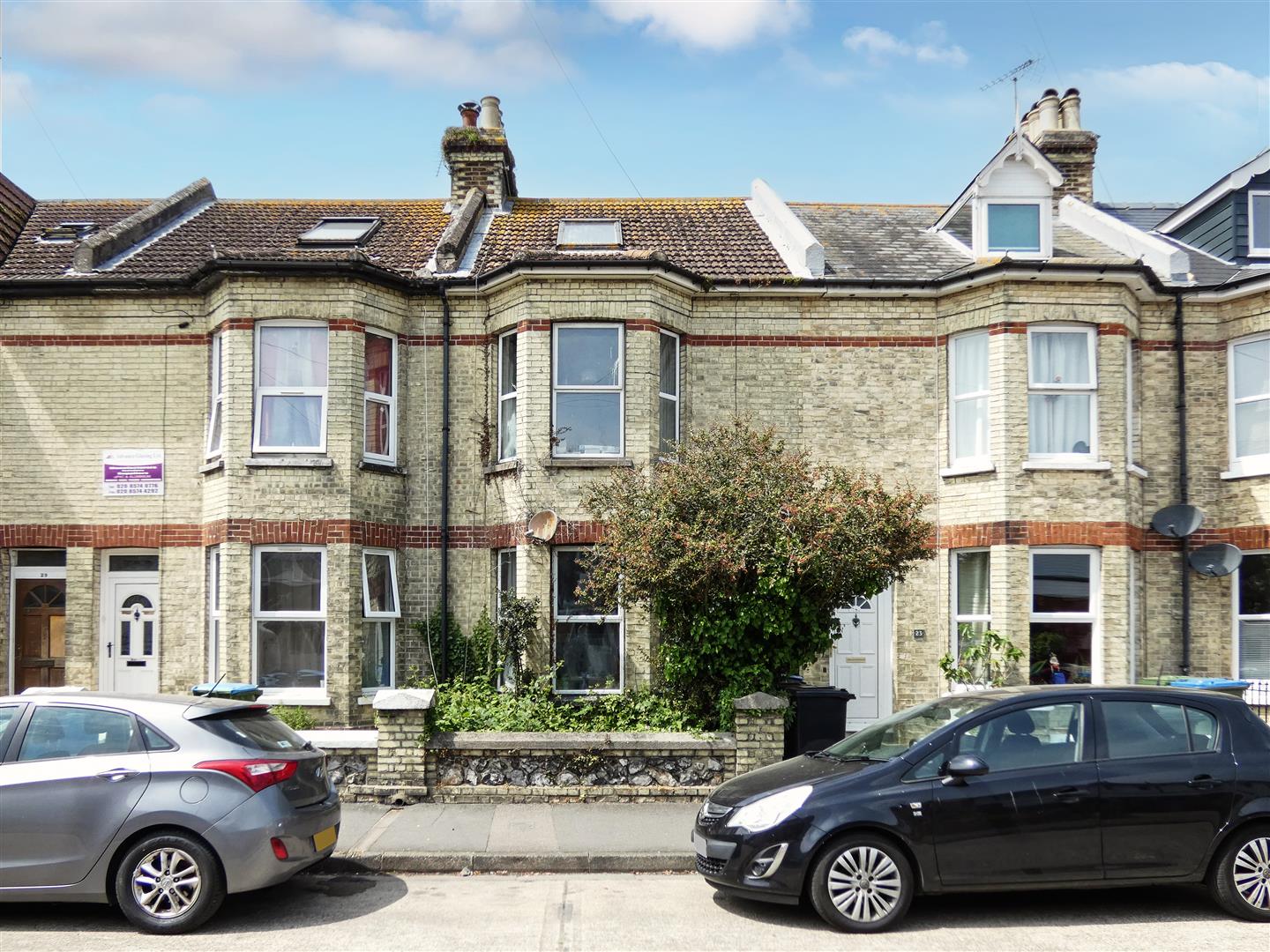 5 bedroom Terraced House For Sale