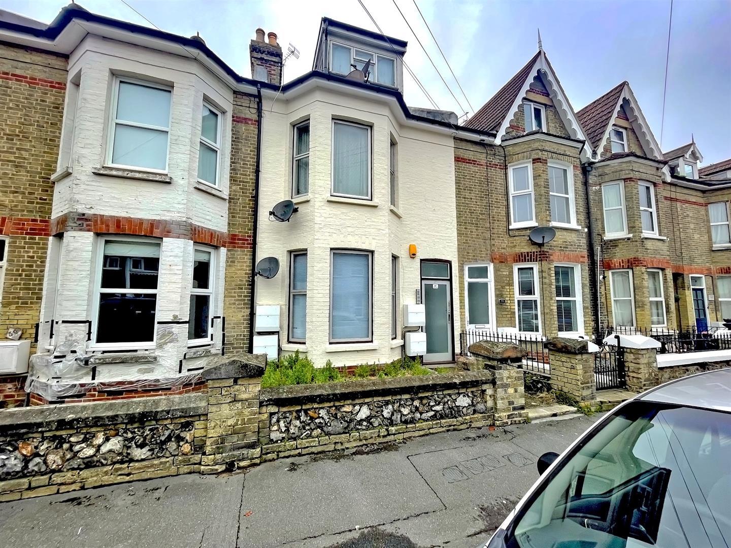 1 bedroom Apartment For Sale