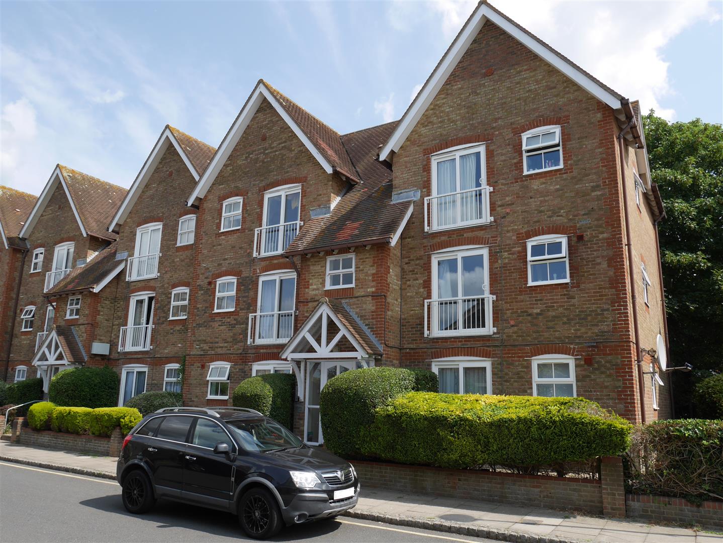 1 bedroom Flat For Sale