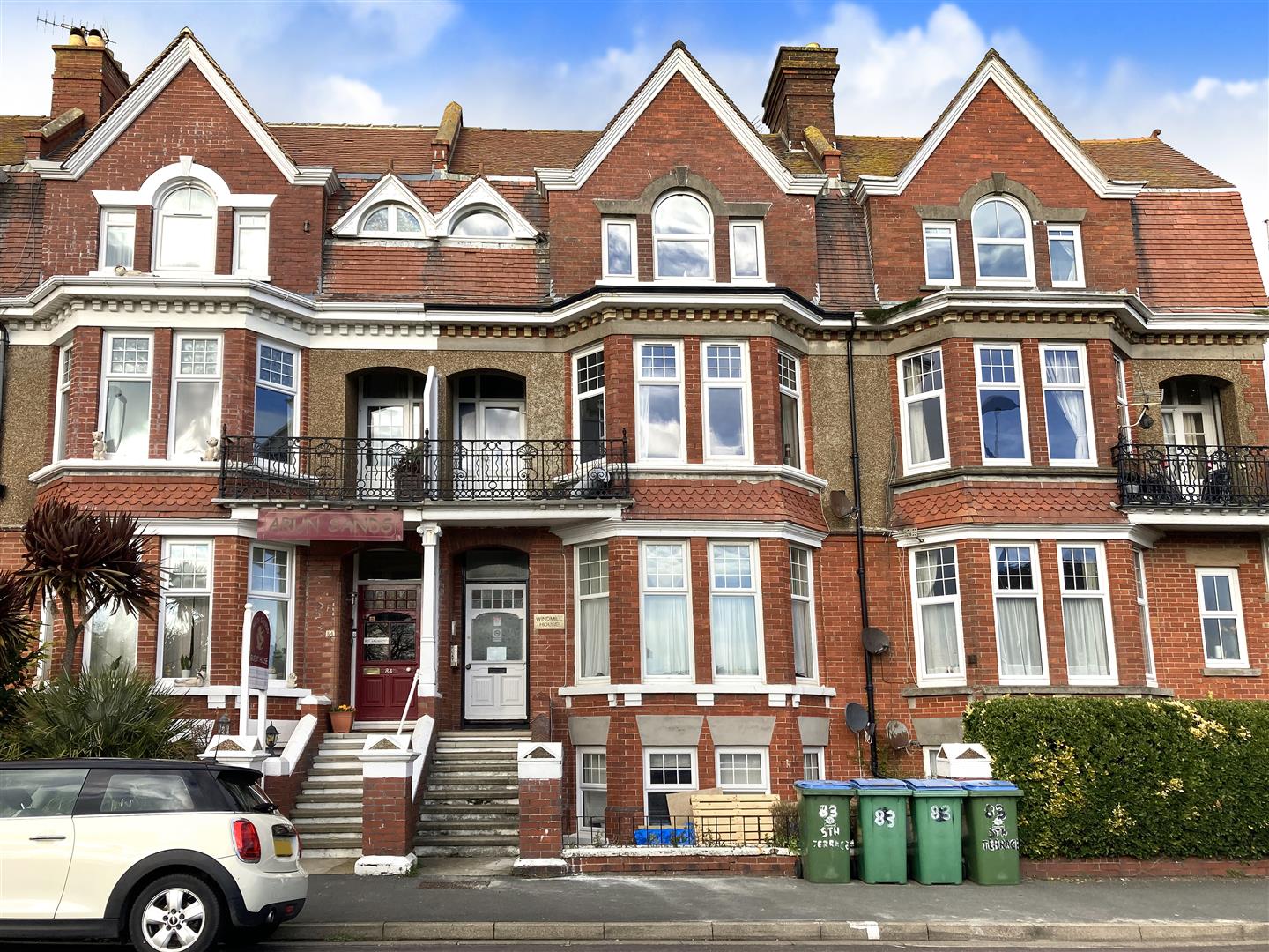 1 bedroom Flat For Sale