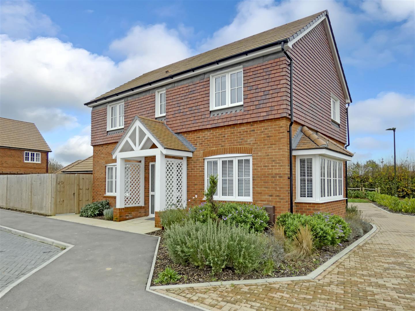 3 bedroom Detached house For Sale