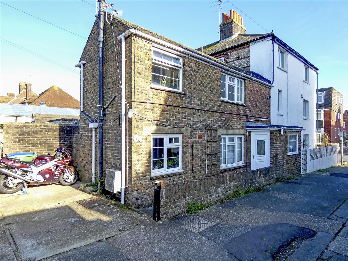 1 bedroom Cottage For Sale