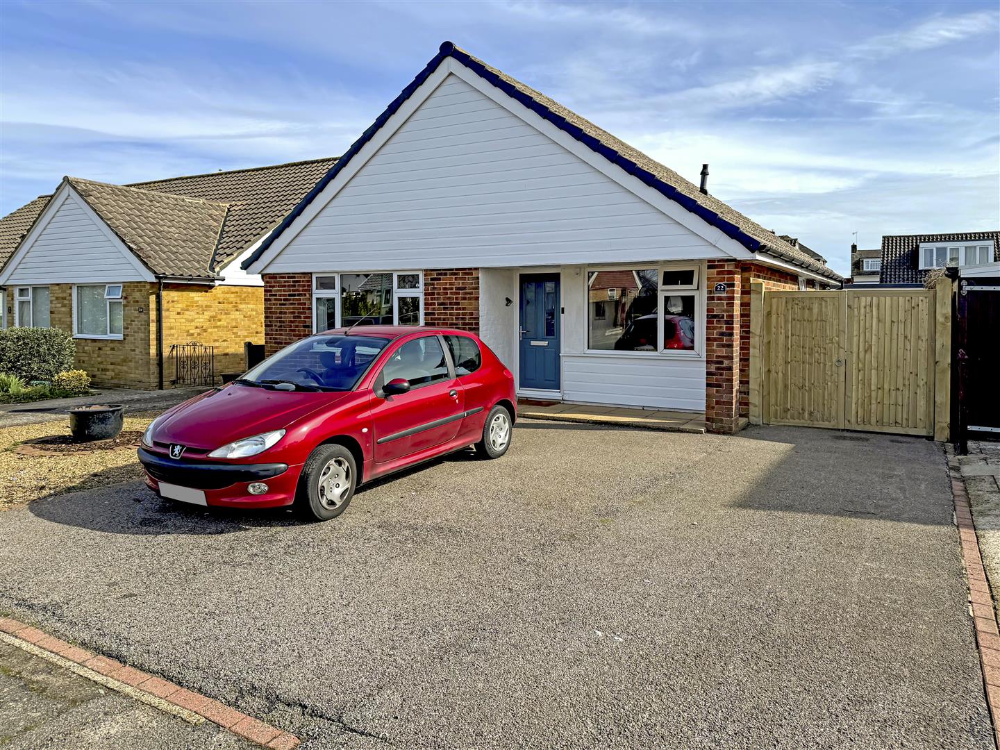 3 bedroom Detached bungalow For Sale