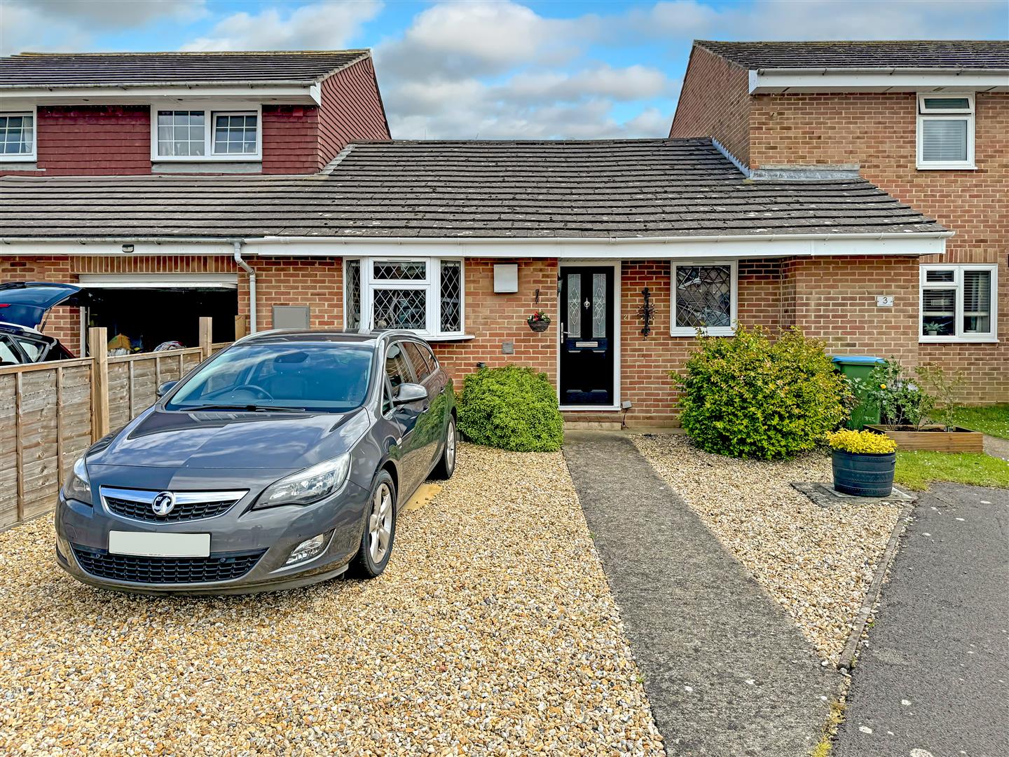 2 bedroom Terraced bungalow For Sale