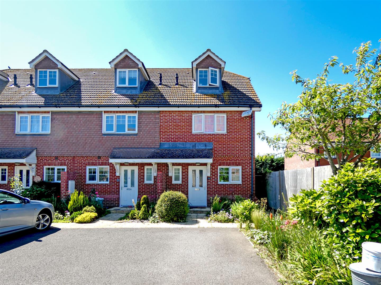 3 bedroom End of terrace house For Sale