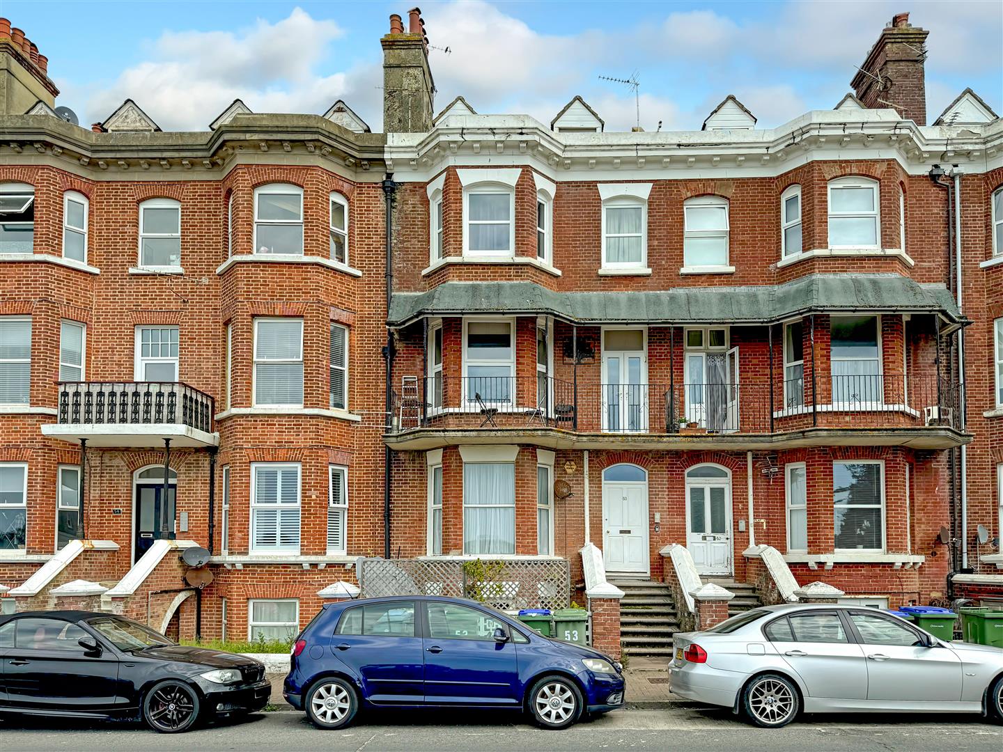 1 bedroom Apartment For Sale