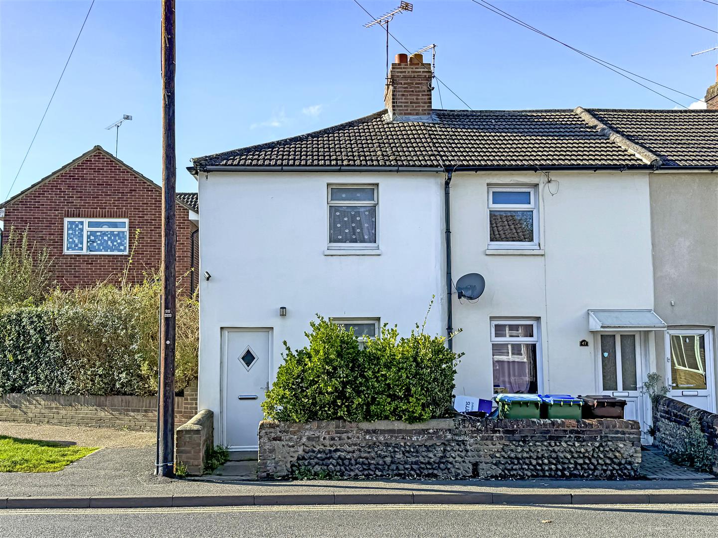 2 bedroom Cottage For Sale