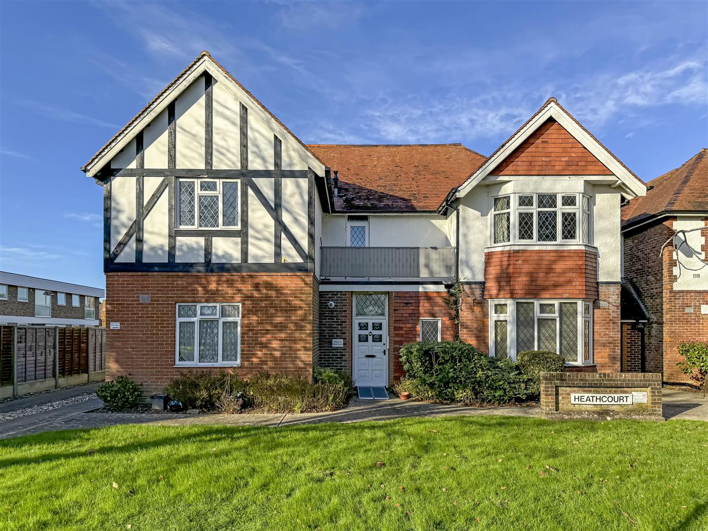 1 bedroom Flat For Sale