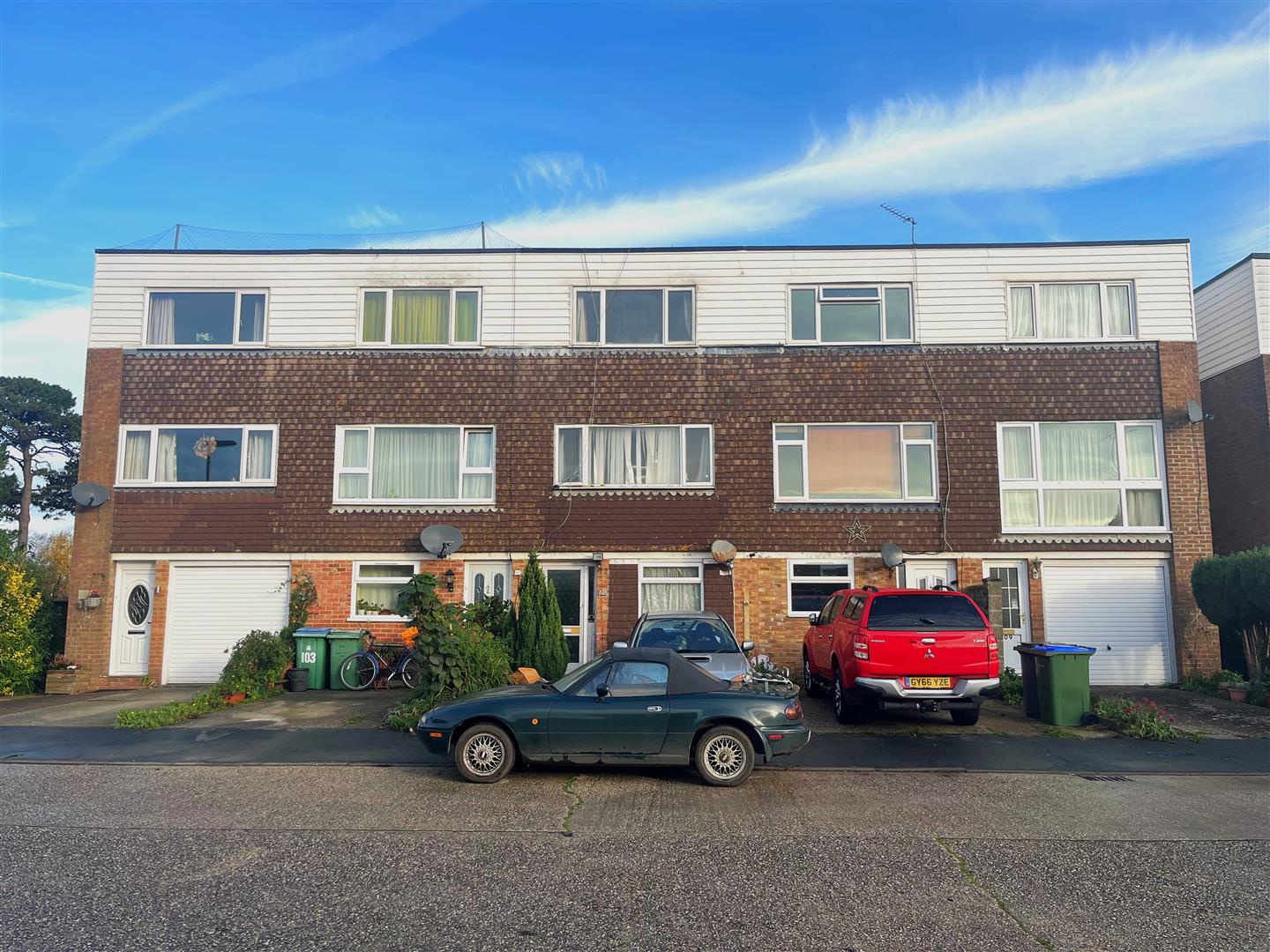 4 bedroom Town house For Sale