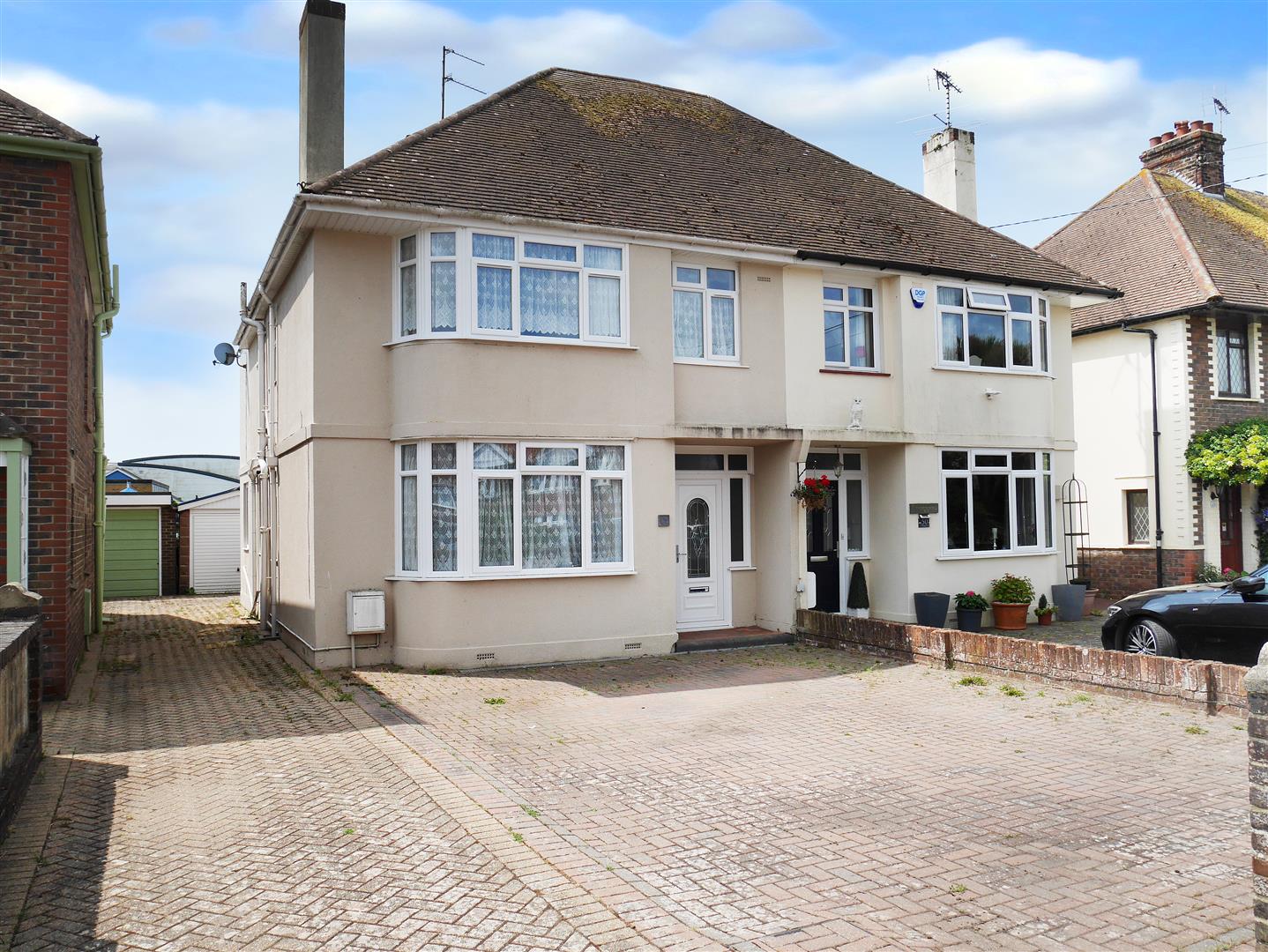 4 bedroom Semi-detached house For Sale
