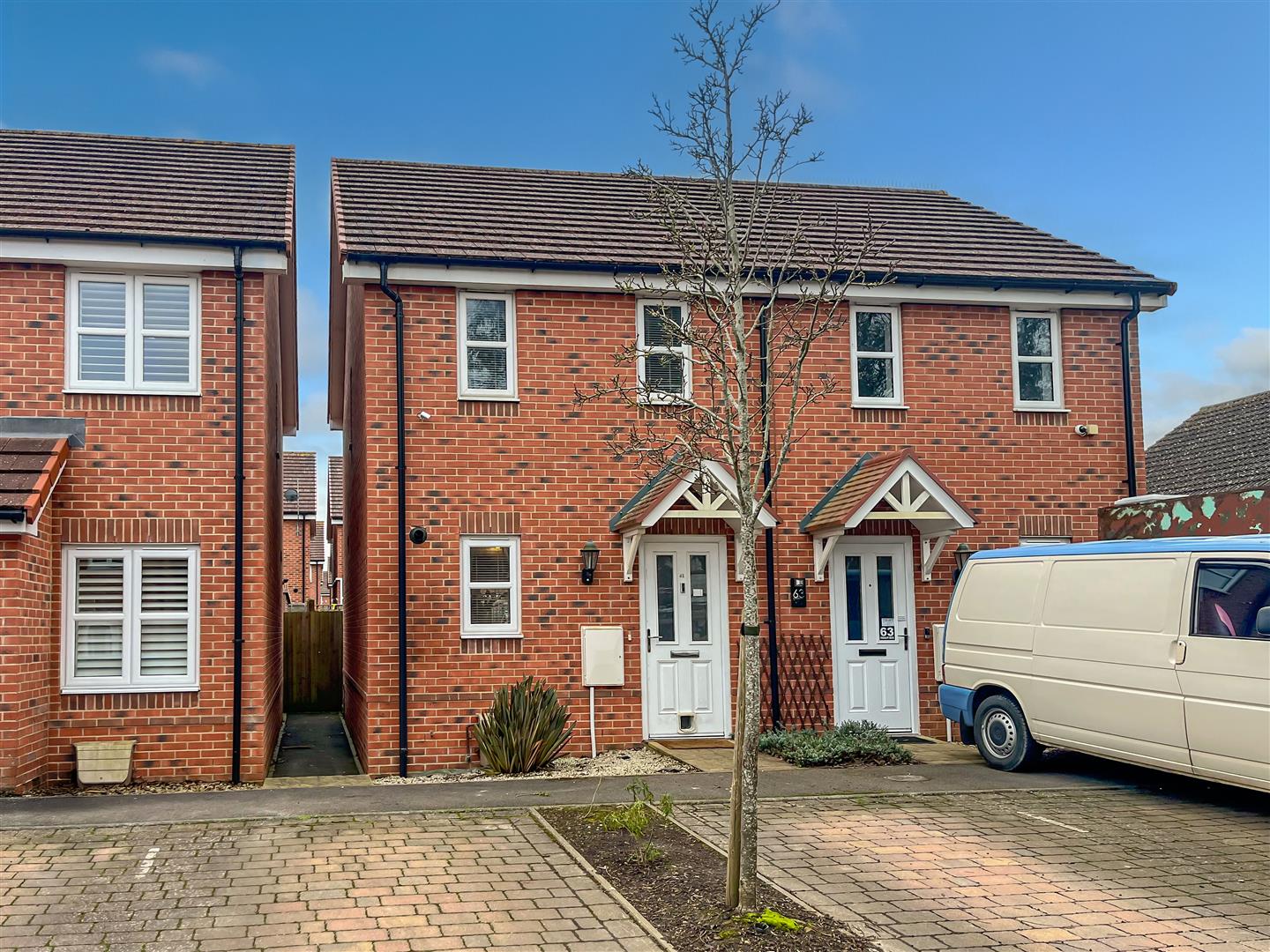 2 bedroom Semi-detached house For Sale