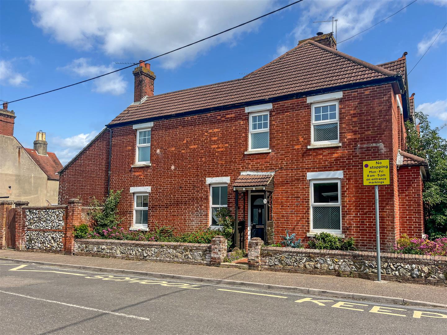 3 bedroom End of terrace house For Sale