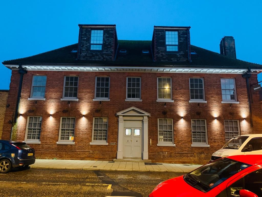 1 bedroom Flat For Sale