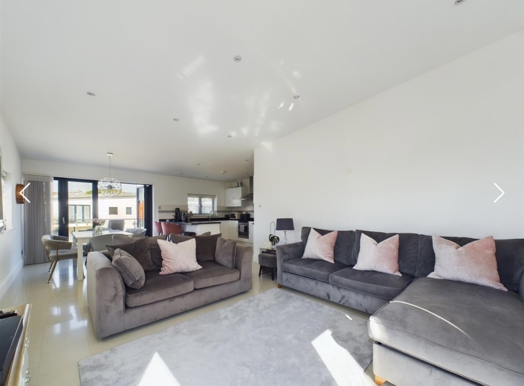 2 bedroom Flat Sold
