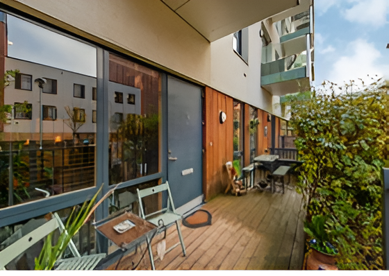 2 bedroom Flat For Sale