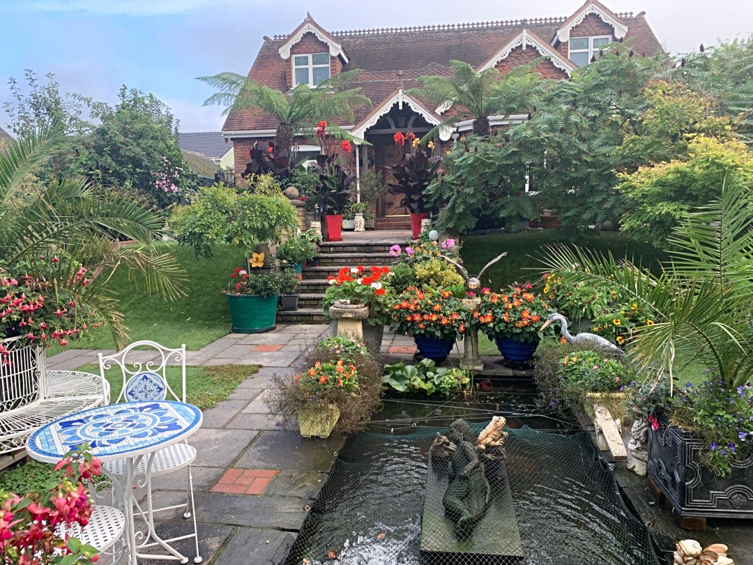 3 bedroom Detached house For Sale