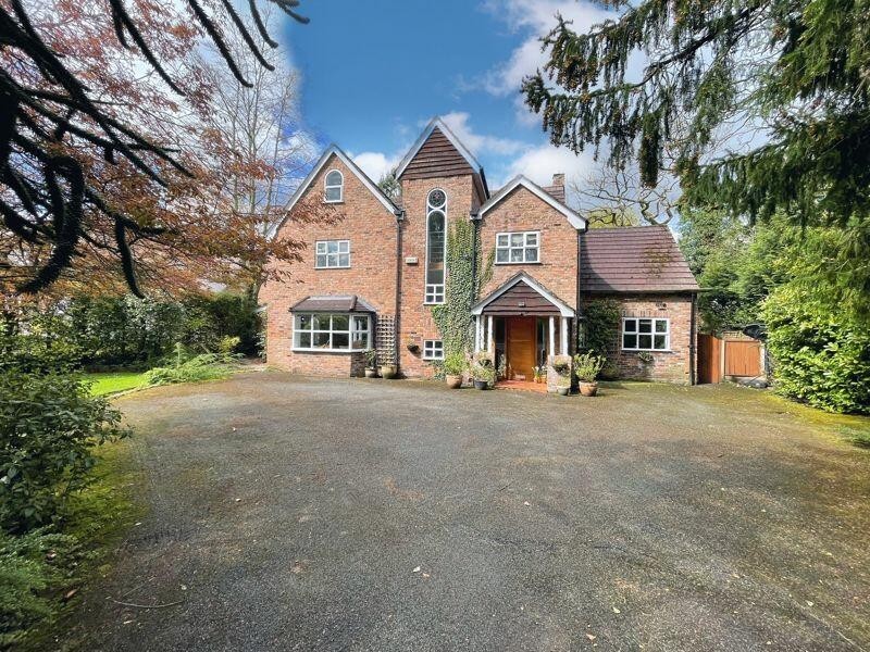 5 bedroom Detached house For Sale