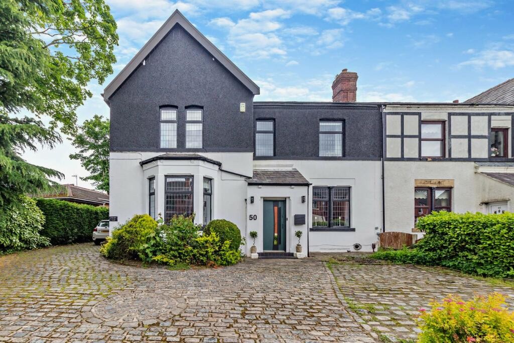 7 bedroom Semi-detached house For Sale