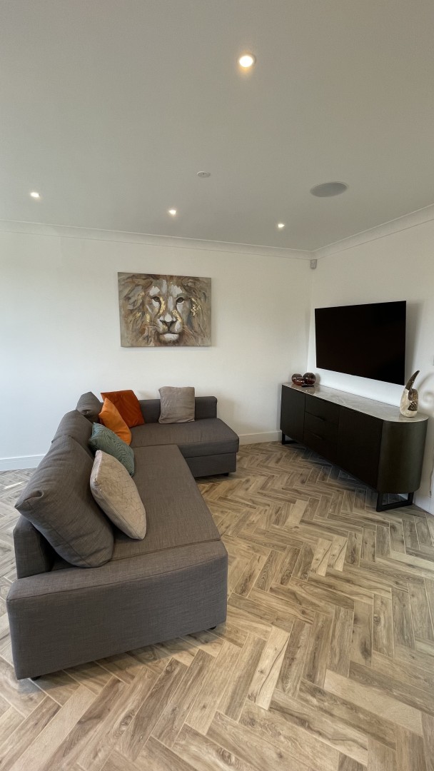  Flat For Sale