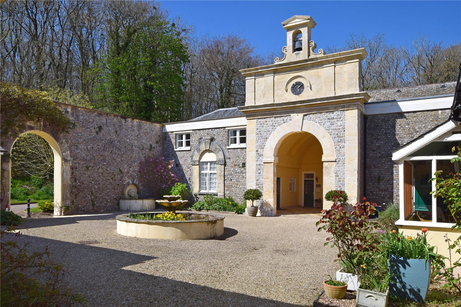 3 bedroom Mews house For Sale
