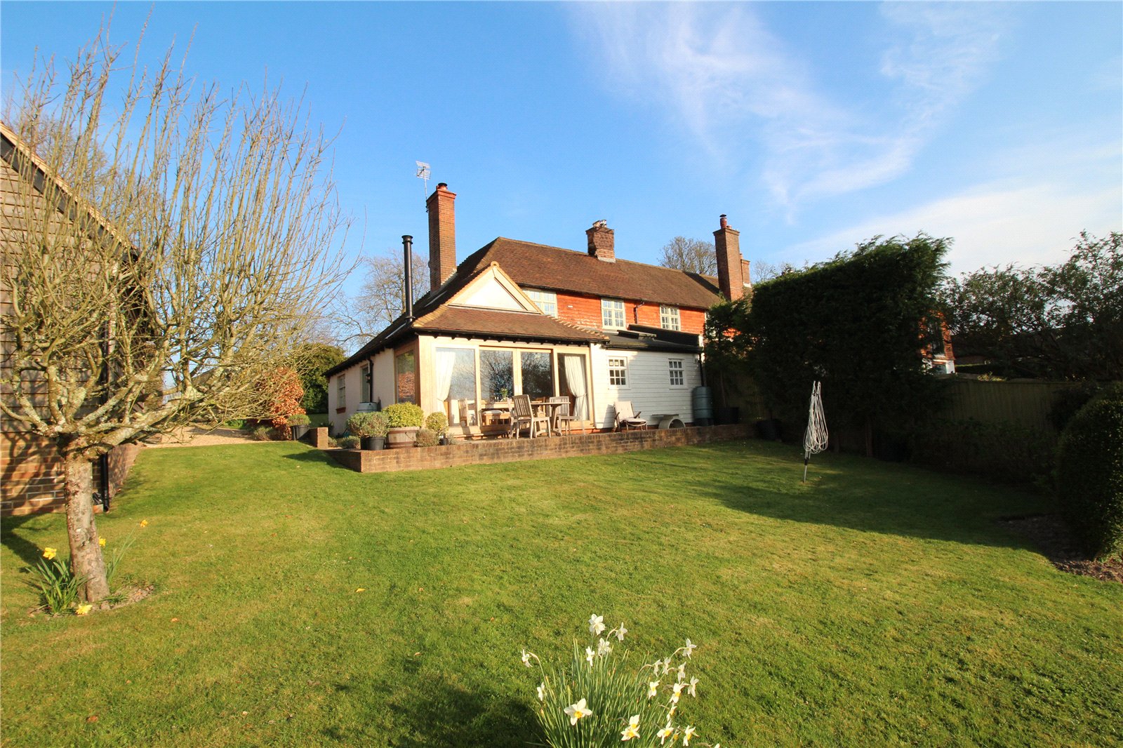 3 bedroom End of terrace house Under Offer