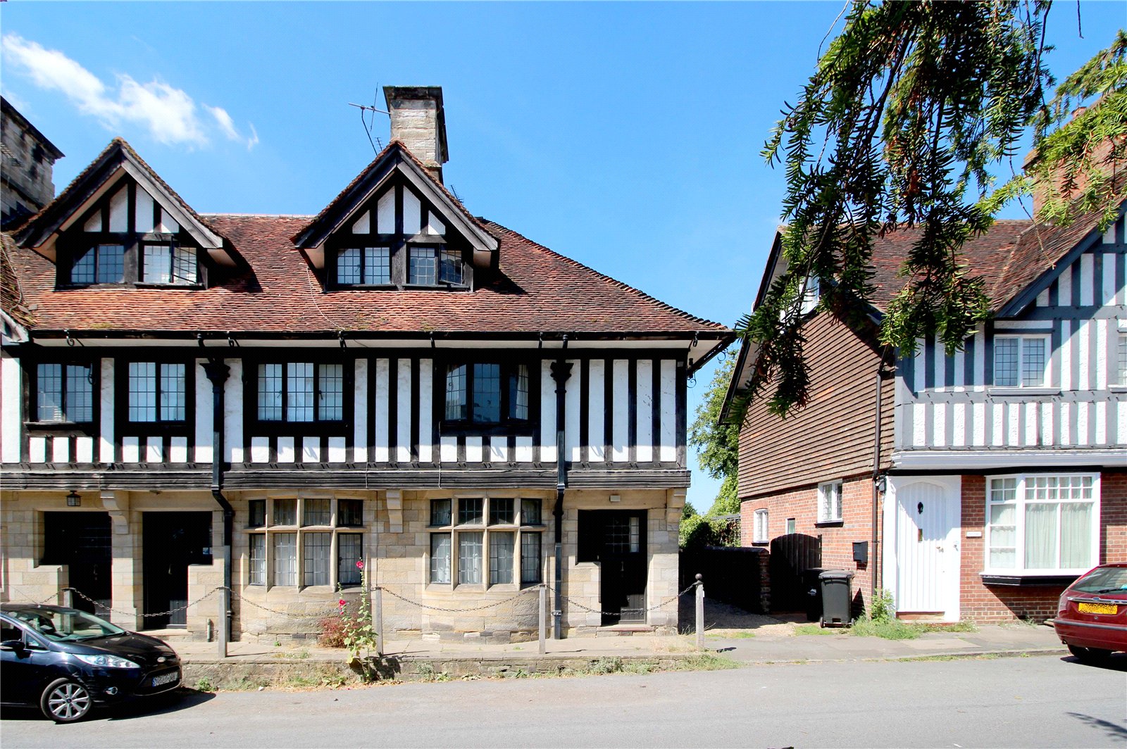 4 bedroom End of terrace house Under Offer