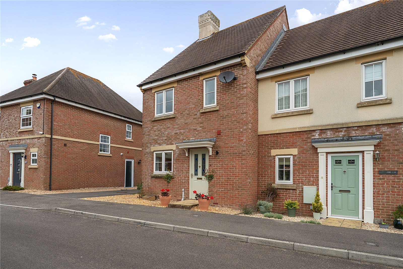 3 bedroom Semi-detached house Sold