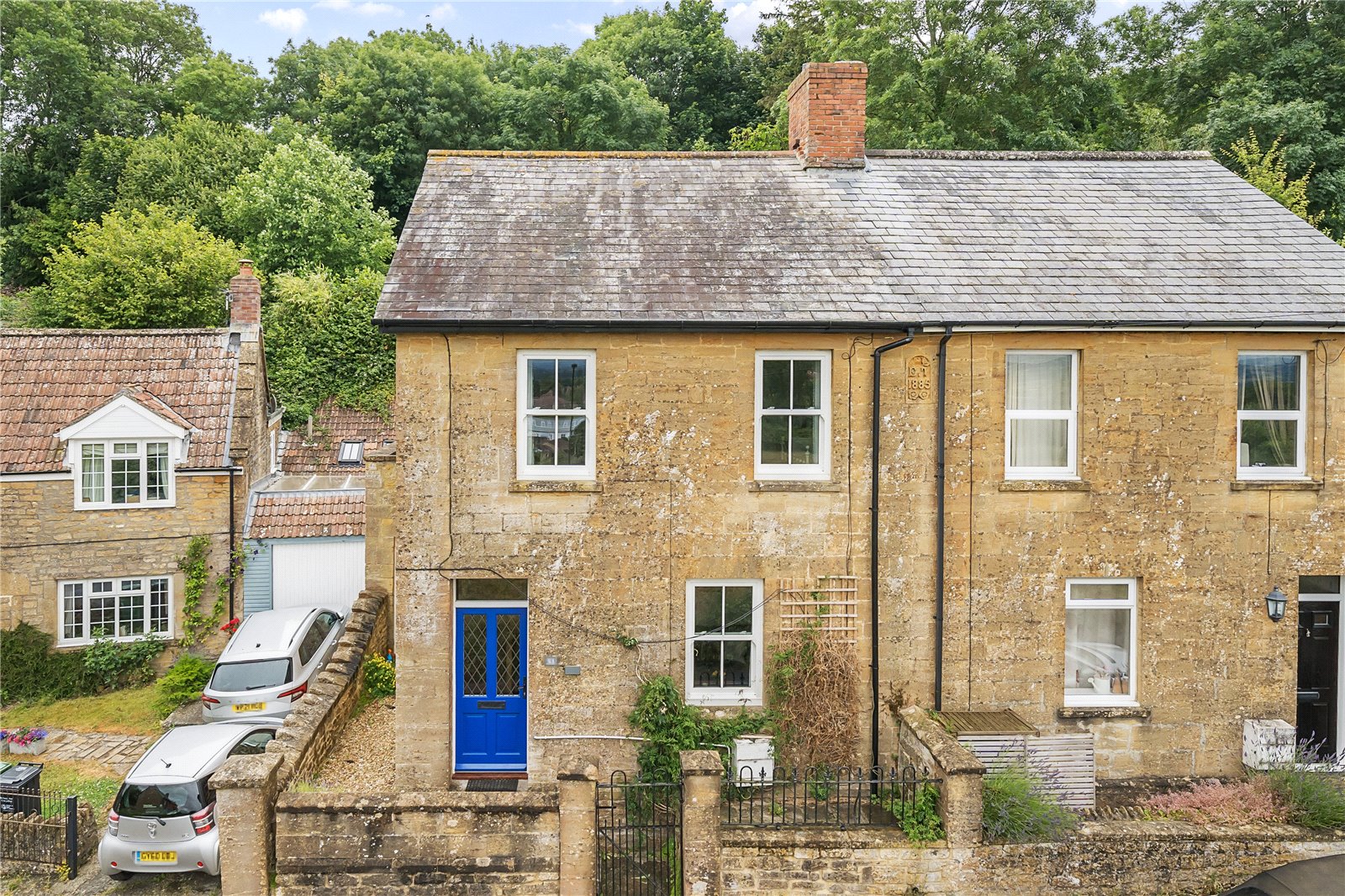 3 bedroom Semi-detached house Sold