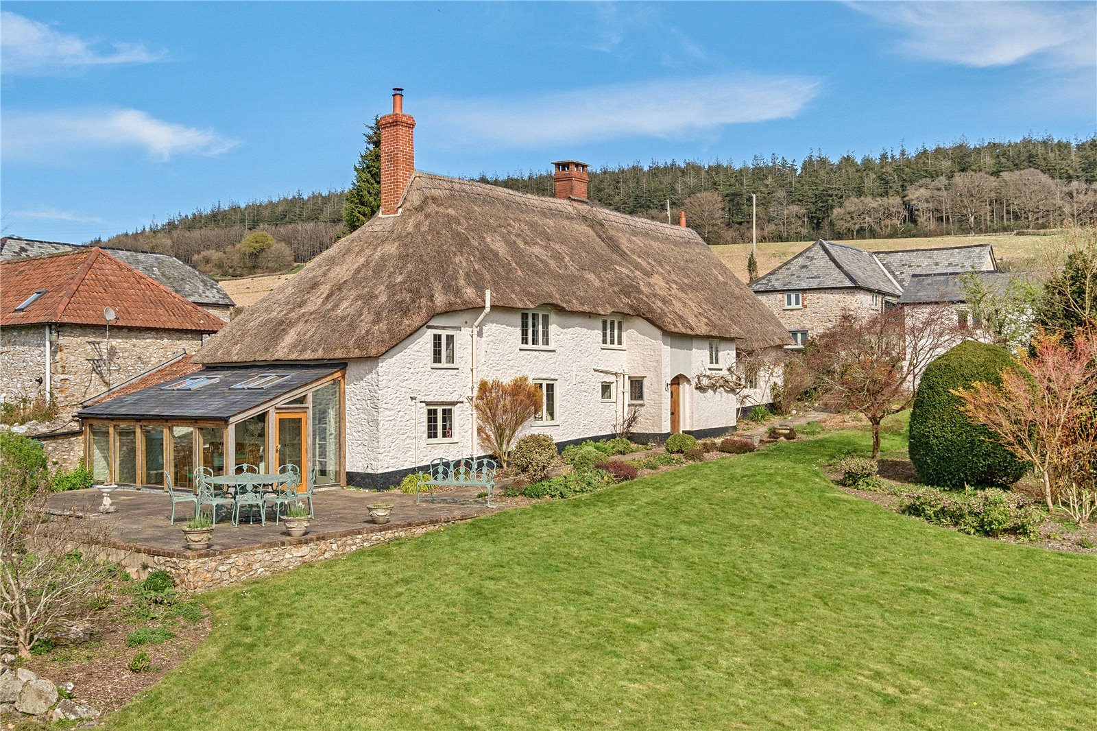 6 bedroom Detached house For Sale