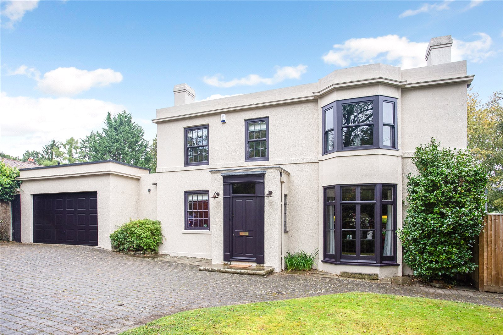 4 bedroom Detached house Under Offer