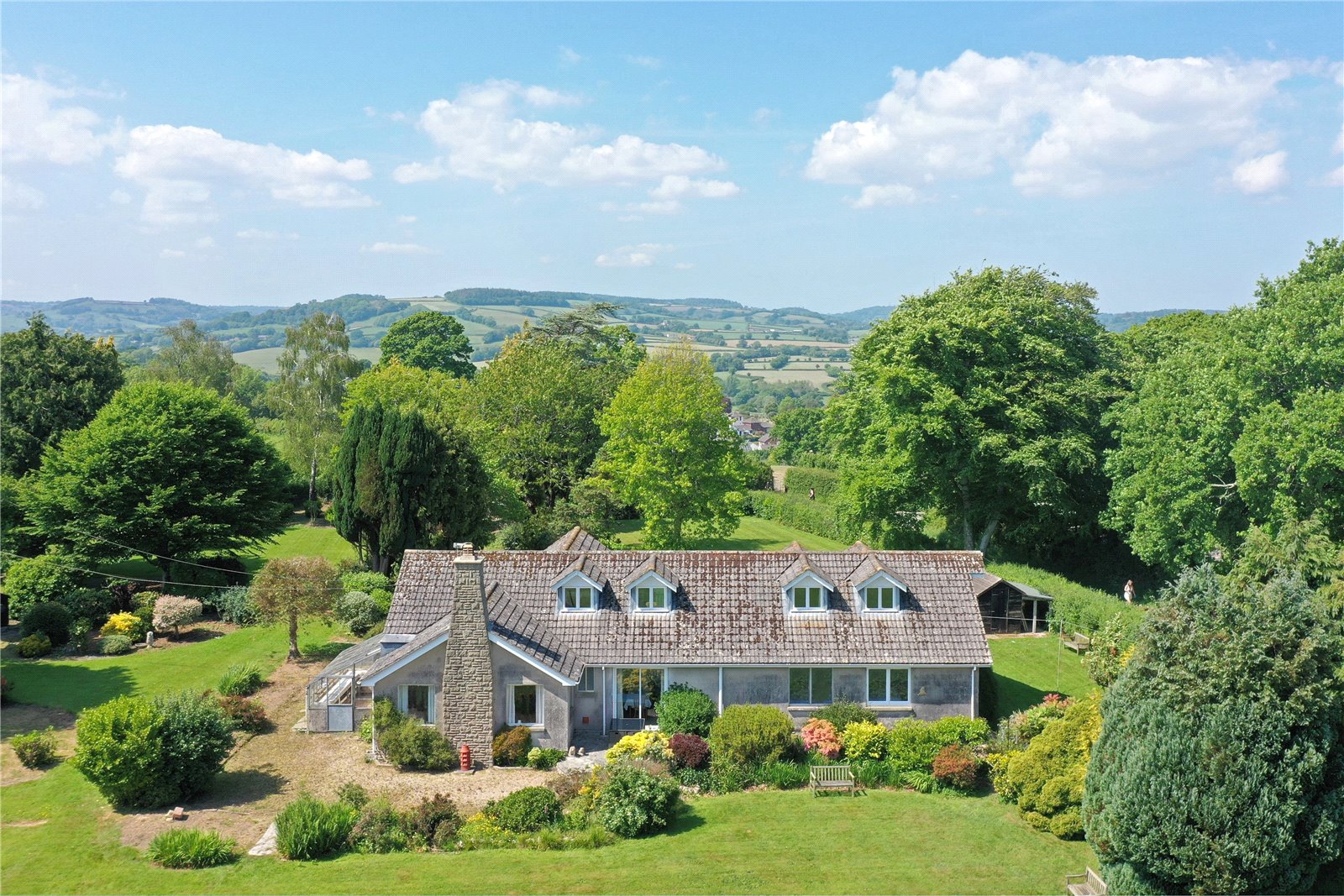 5 bedroom House (unspecified) Sold