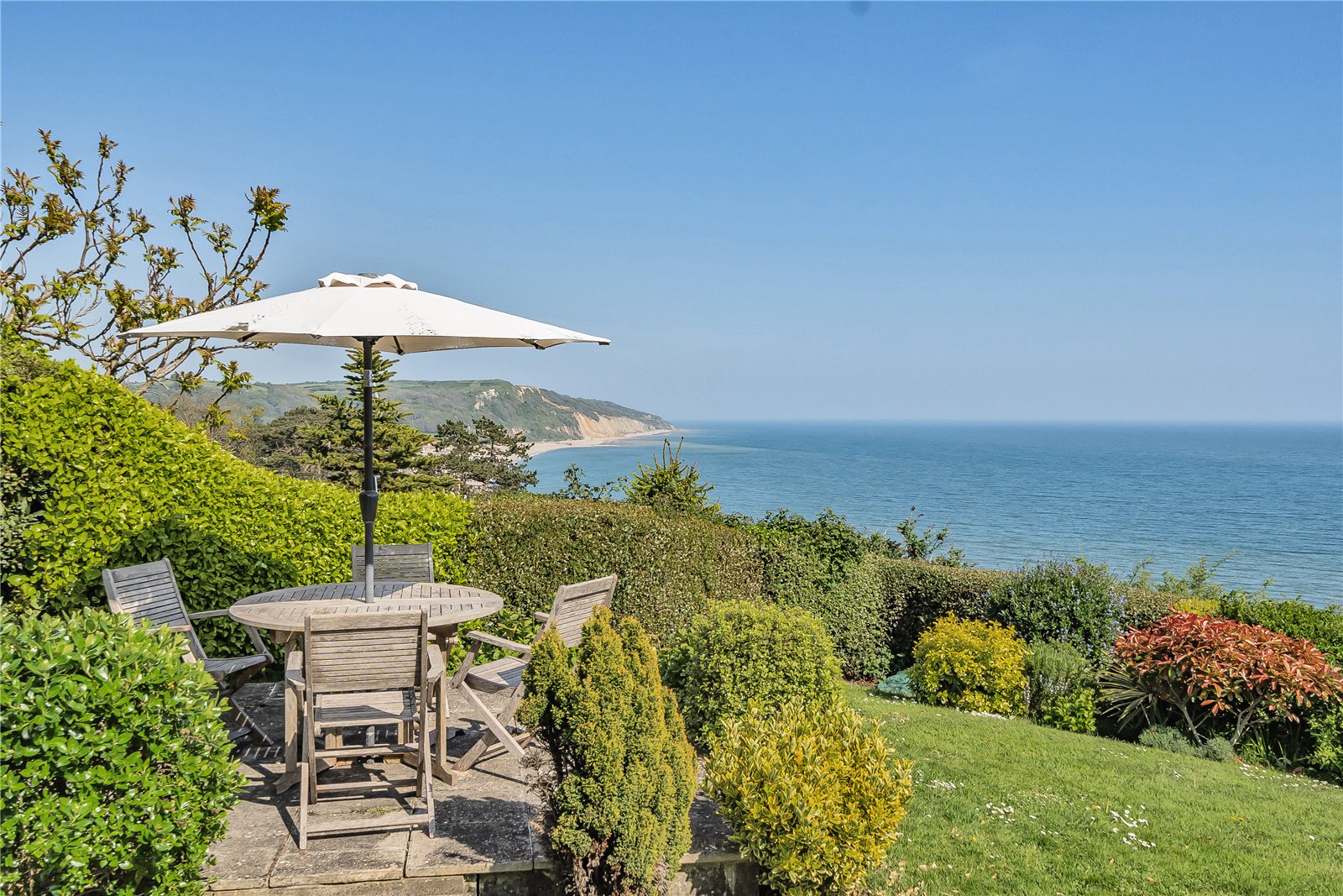 3 bedroom Detached bungalow Under Offer