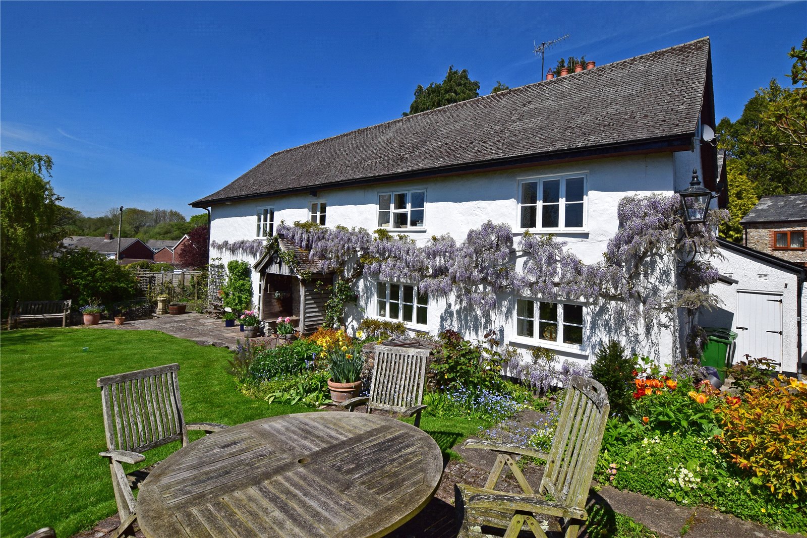 4 bedroom Detached house Under Offer