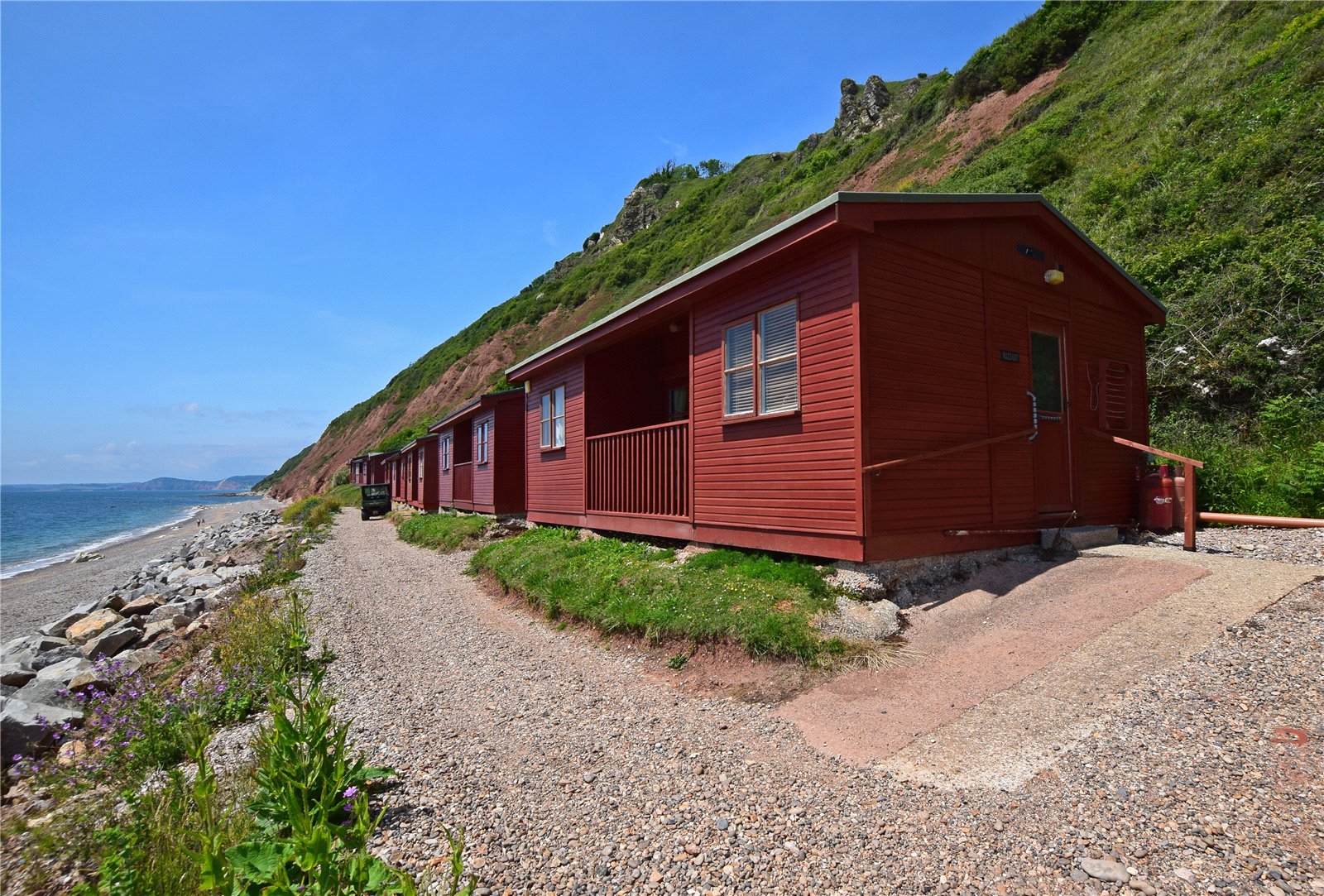 2 bedroom House (unspecified) Under Offer
