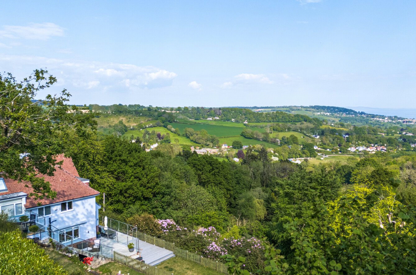 4 bedroom House (unspecified) Under Offer