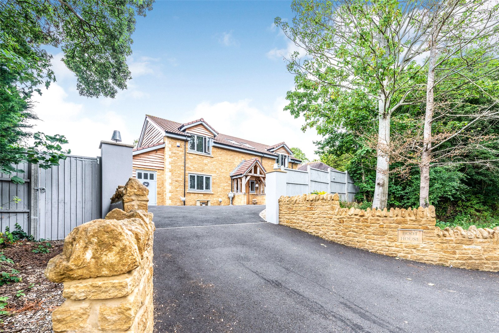 4 bedroom House (unspecified) Sold