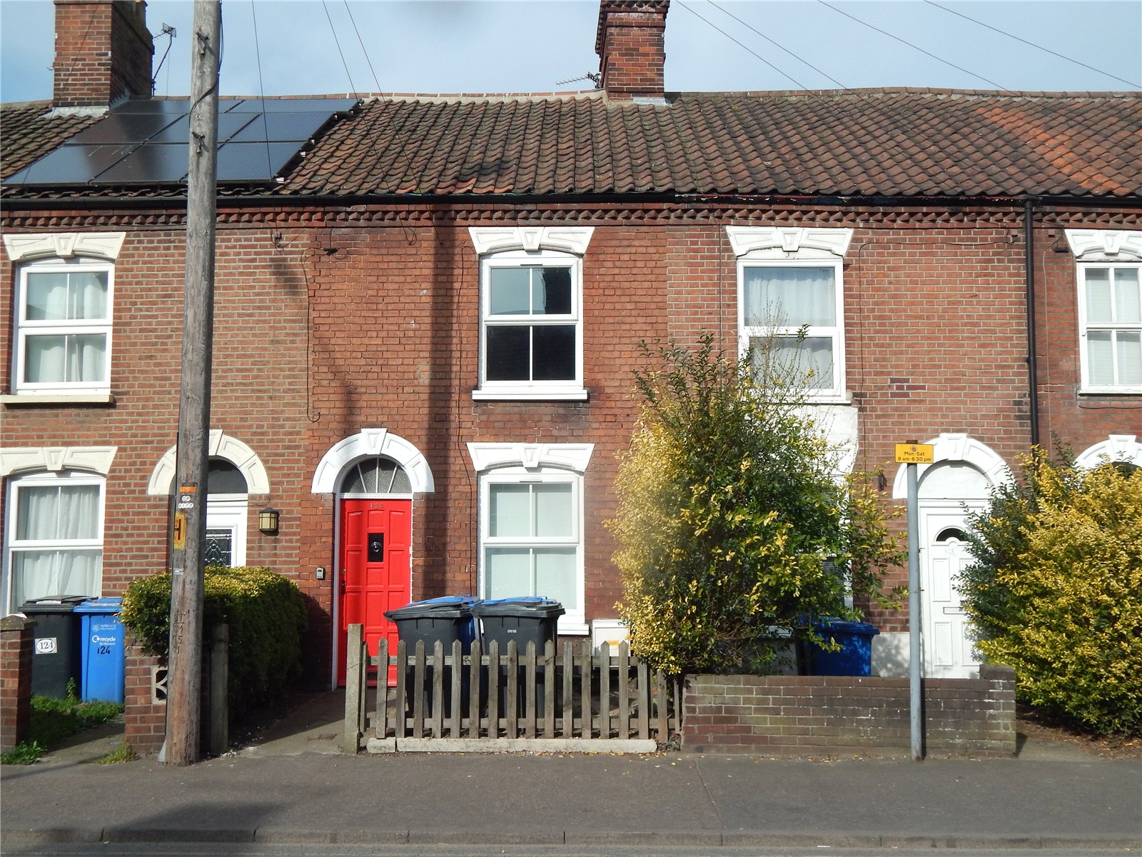 2 bedroom Terraced House Under Offer