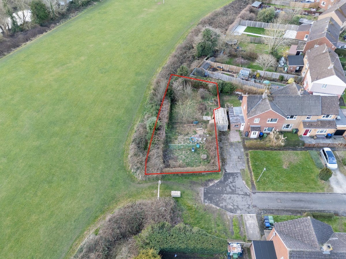  Semi-detached house For Sale