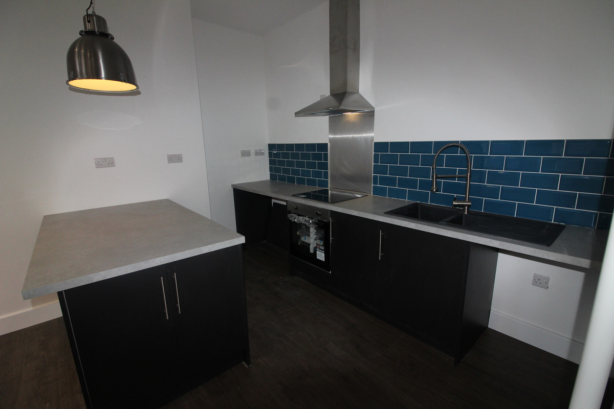 1 bedroom Ground floor flat To Let