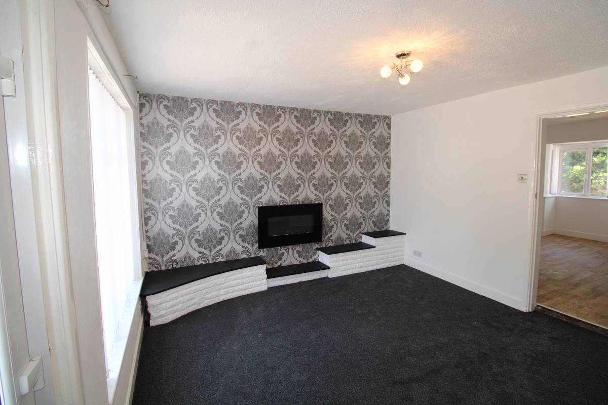 2 bedroom Semi-detached house To Let